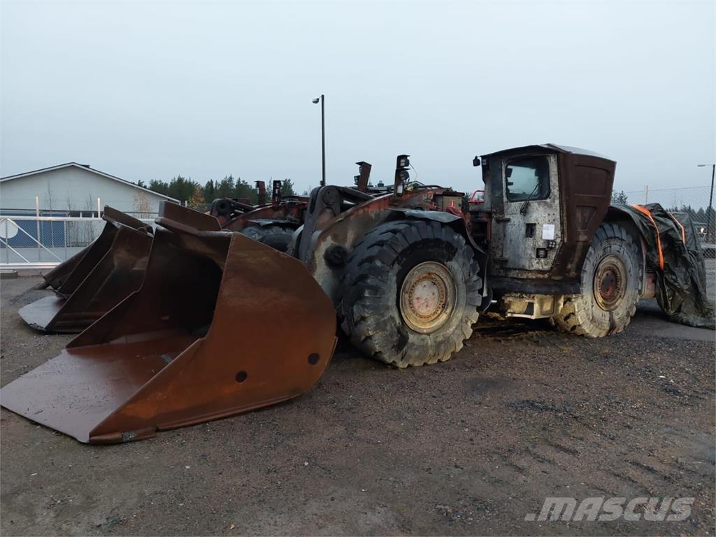 Sandvik TORO 517 Gumikerekes homlokrakodók