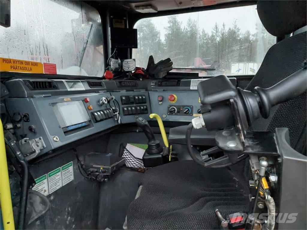 Sandvik TORO 621 Gumikerekes homlokrakodók