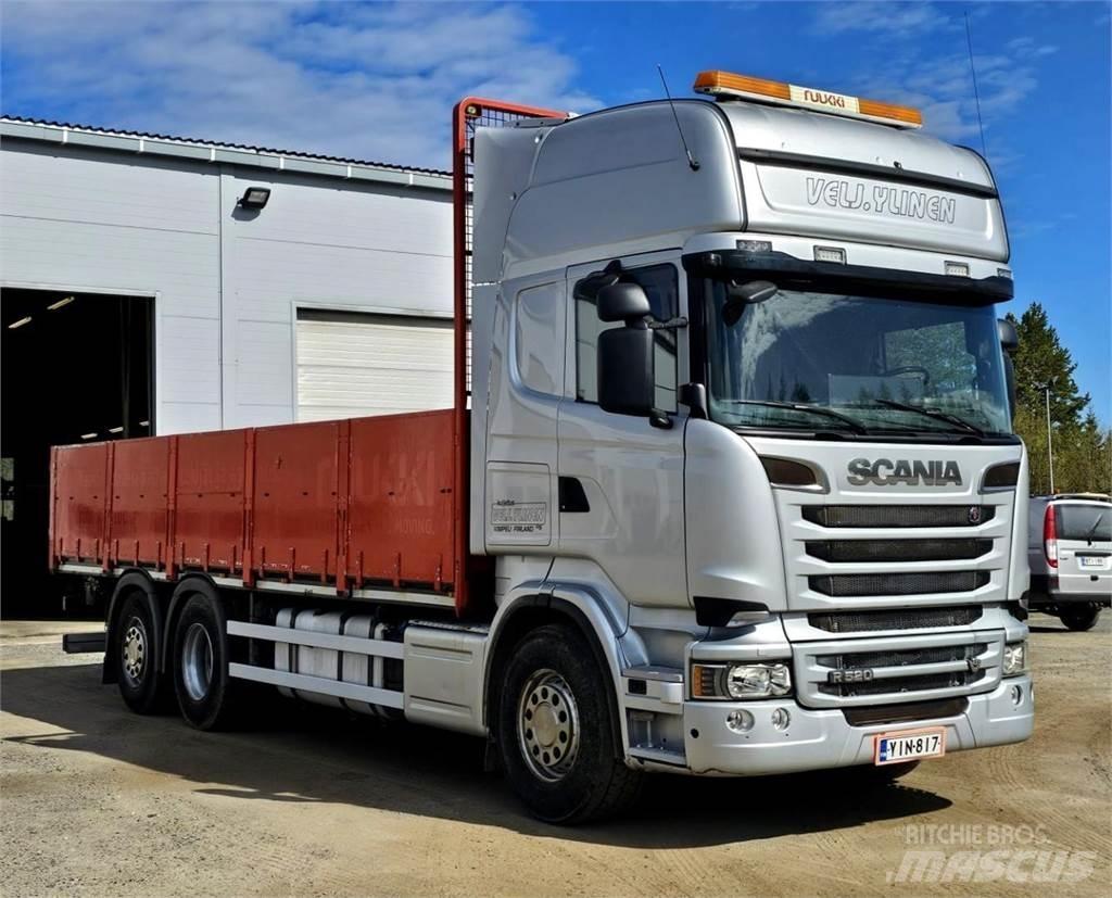 Scania R520 6x2 Platós / Ponyvás teherautók