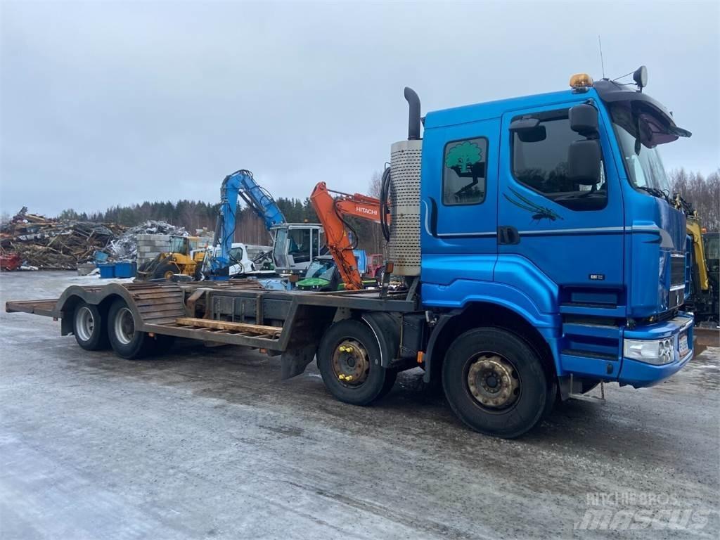 Sisu C 600 2+2 erdészeti gépszállító teherautók