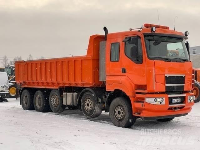 Sisu C600 E15M Billenő teherautók