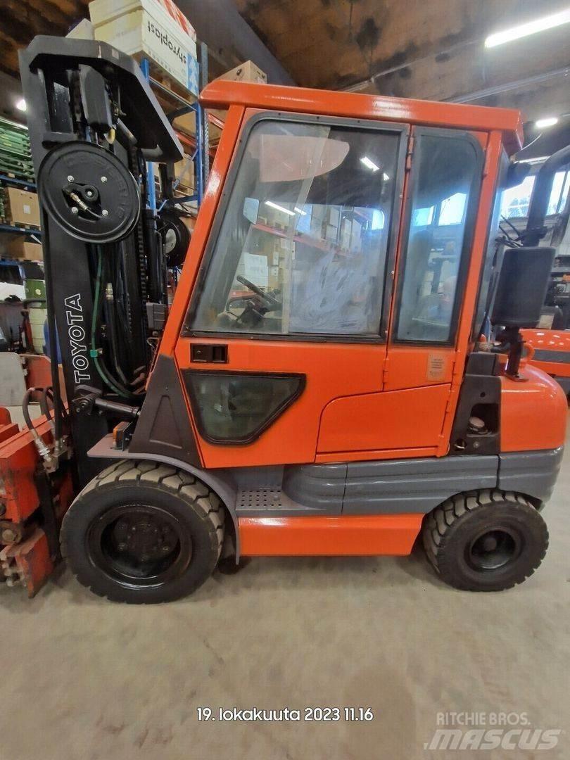 Toyota 02-6FDF30 Dízel targoncák