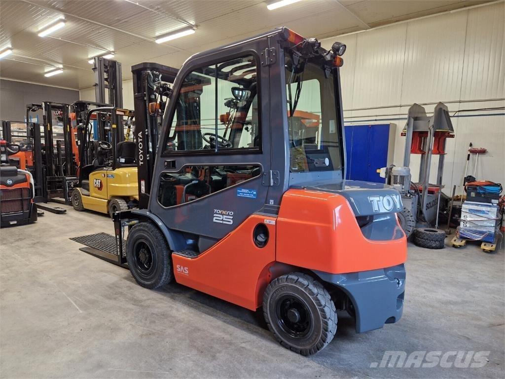 Toyota 02-8FDF25 Dízel targoncák
