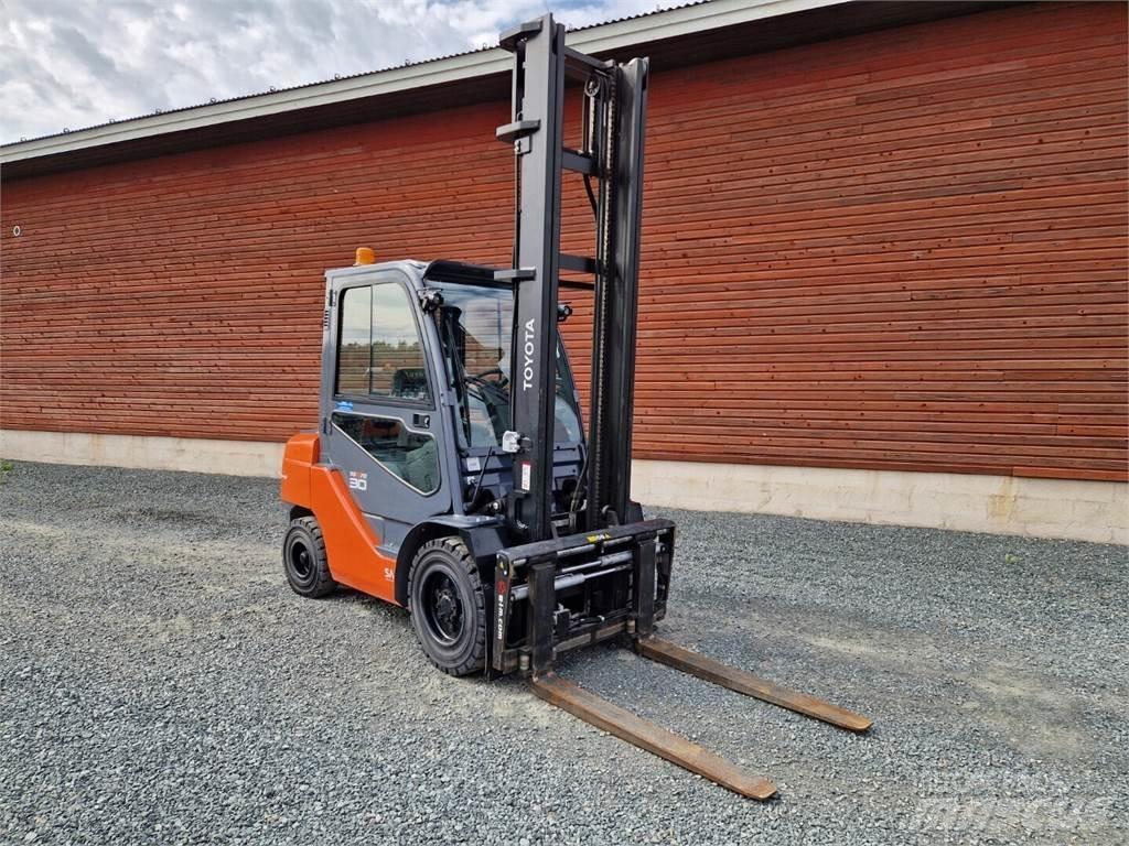 Toyota 02-8FDF30 Dízel targoncák
