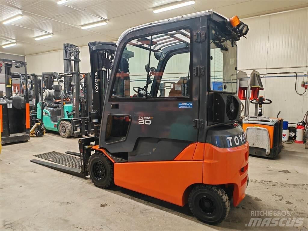 Toyota 8FBMT30 Elektromos targoncák