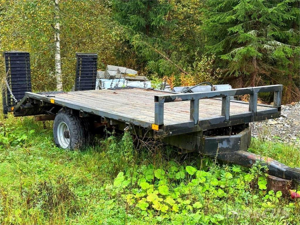  Traktorilavetti Egyéb mezőgazdasági pótkocsik