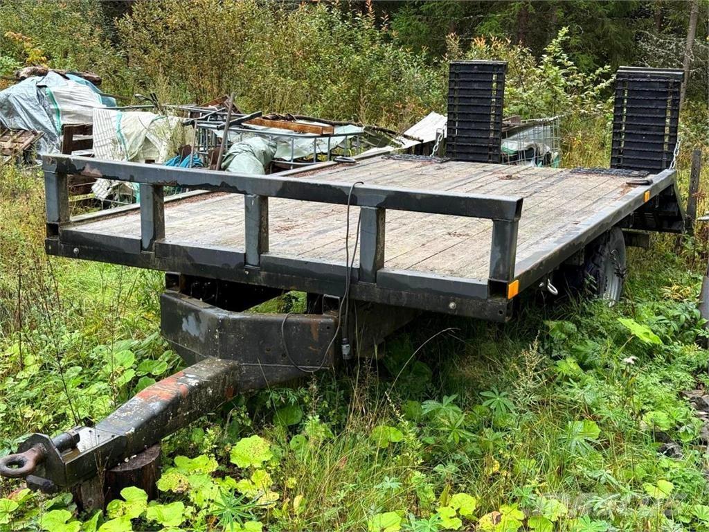  Traktorilavetti Egyéb mezőgazdasági pótkocsik