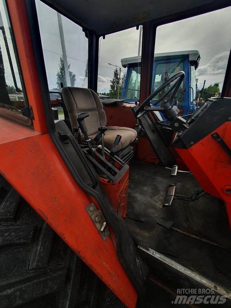 Valmet 605-4 EK Traktorok