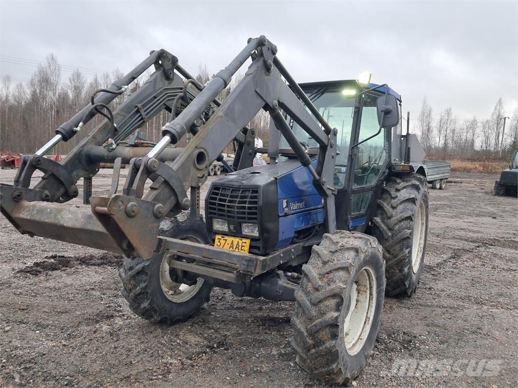 Valmet 665 Traktorok