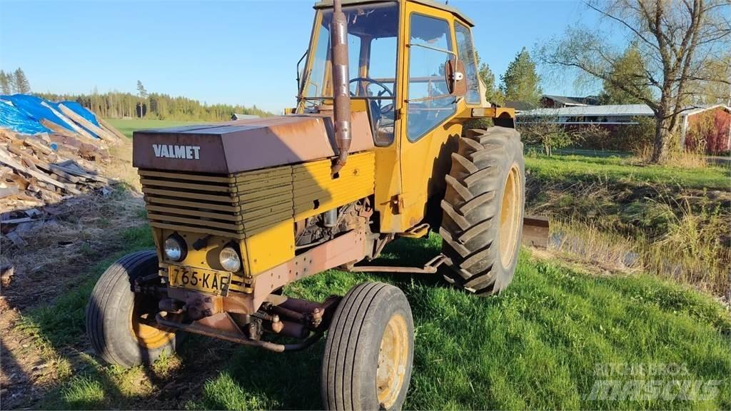 Valmet 702 Traktorok