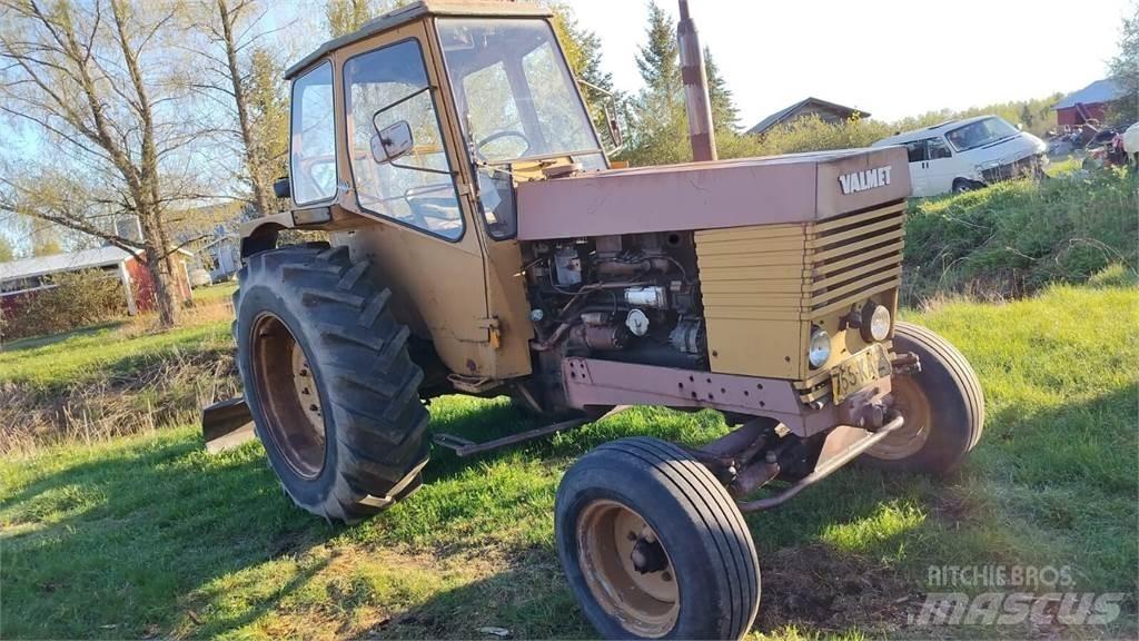 Valmet 702 Traktorok