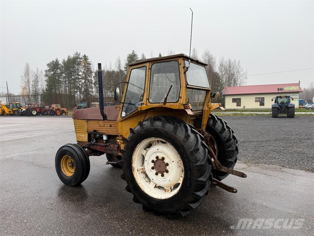 Valmet 702S Traktorok