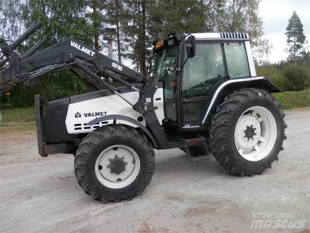 Valmet 8000 Traktorok