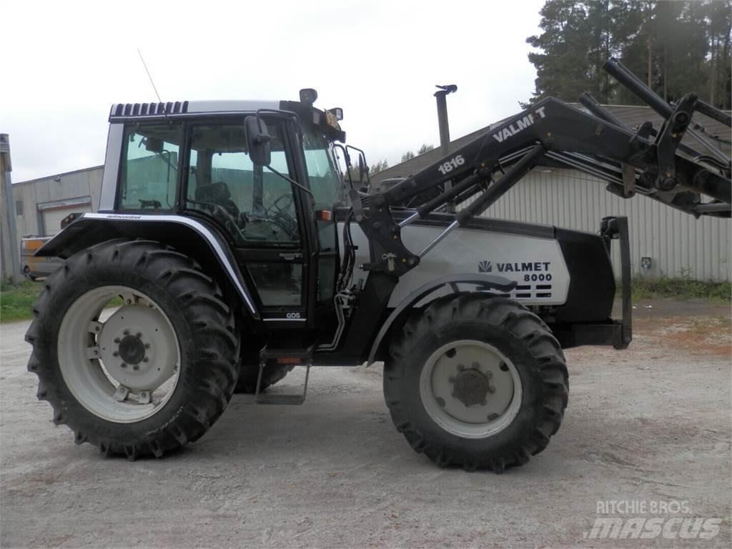 Valmet 8000 Traktorok