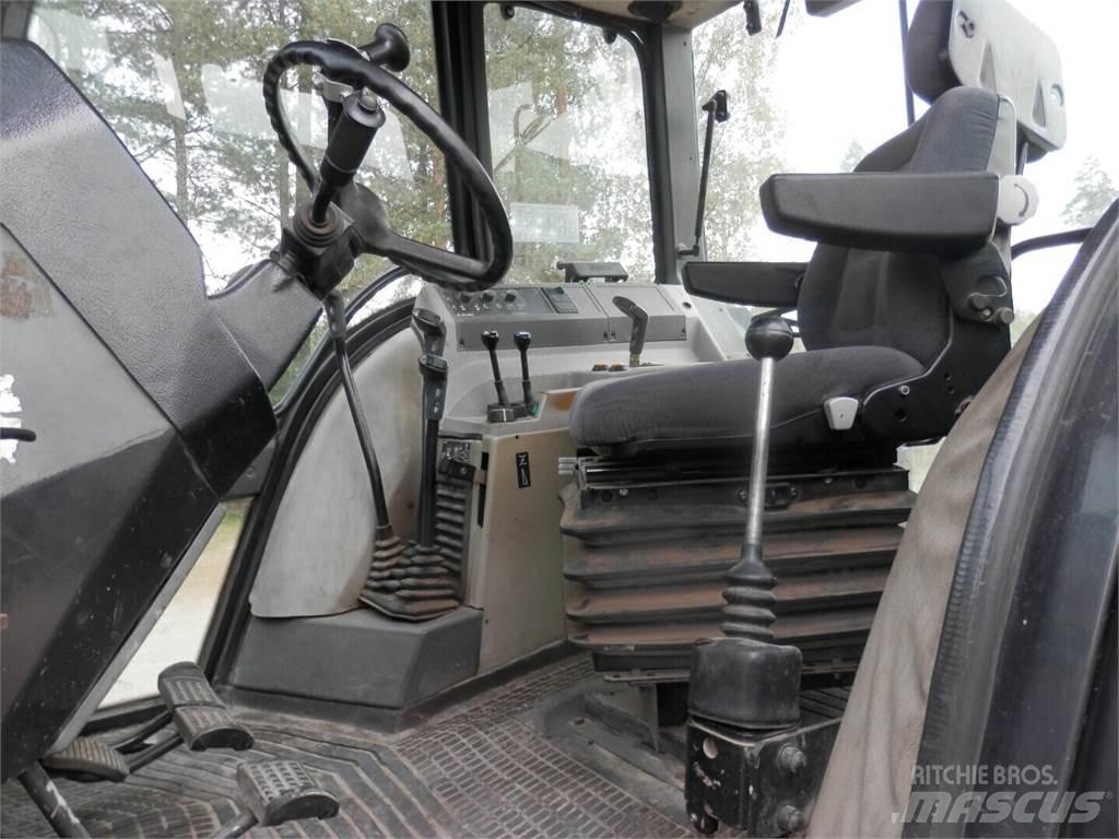 Valmet 8000 Traktorok