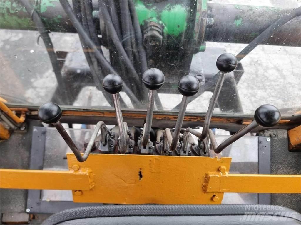Valmet 802-4 Traktorok