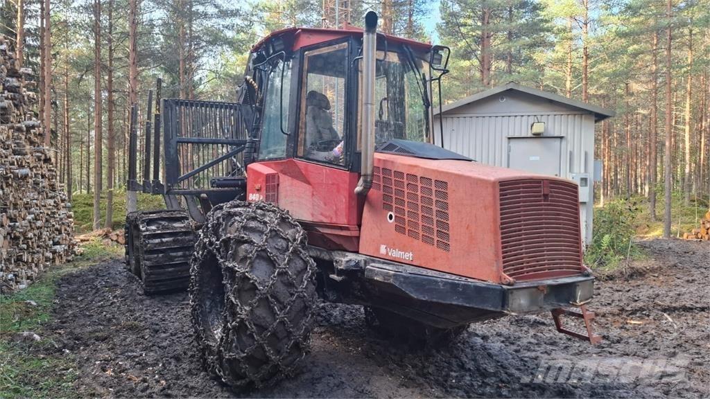 Valmet 840.2 Kihordók
