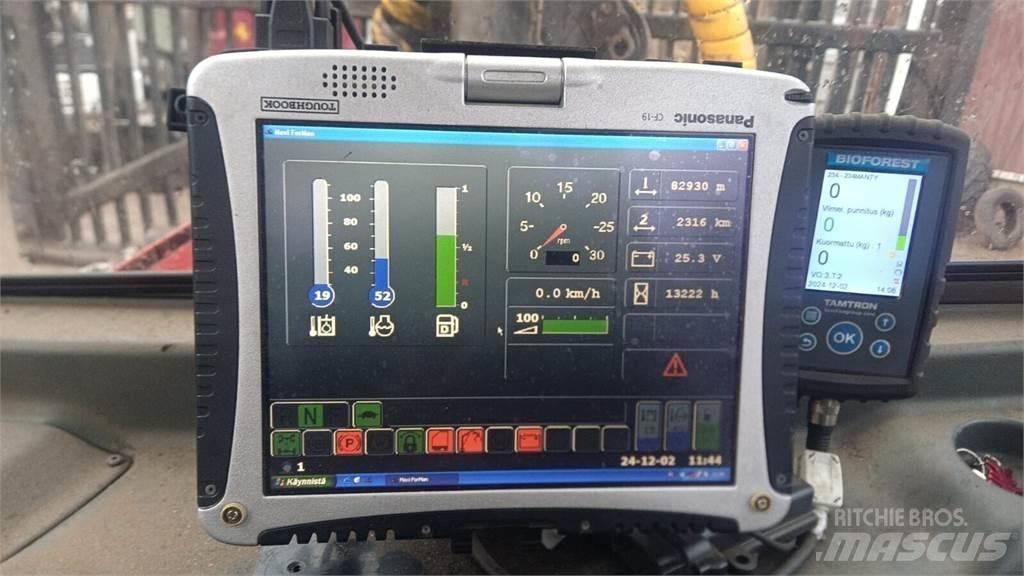 Valmet 840.3 Kihordók