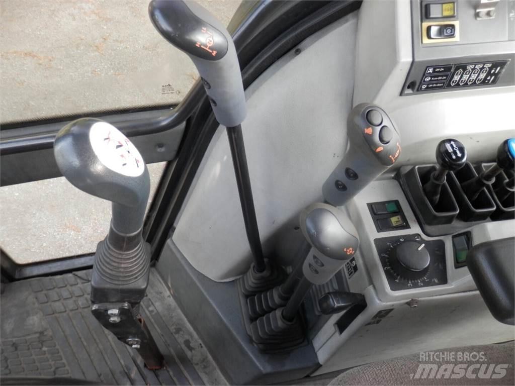 Valmet 8550 Traktorok