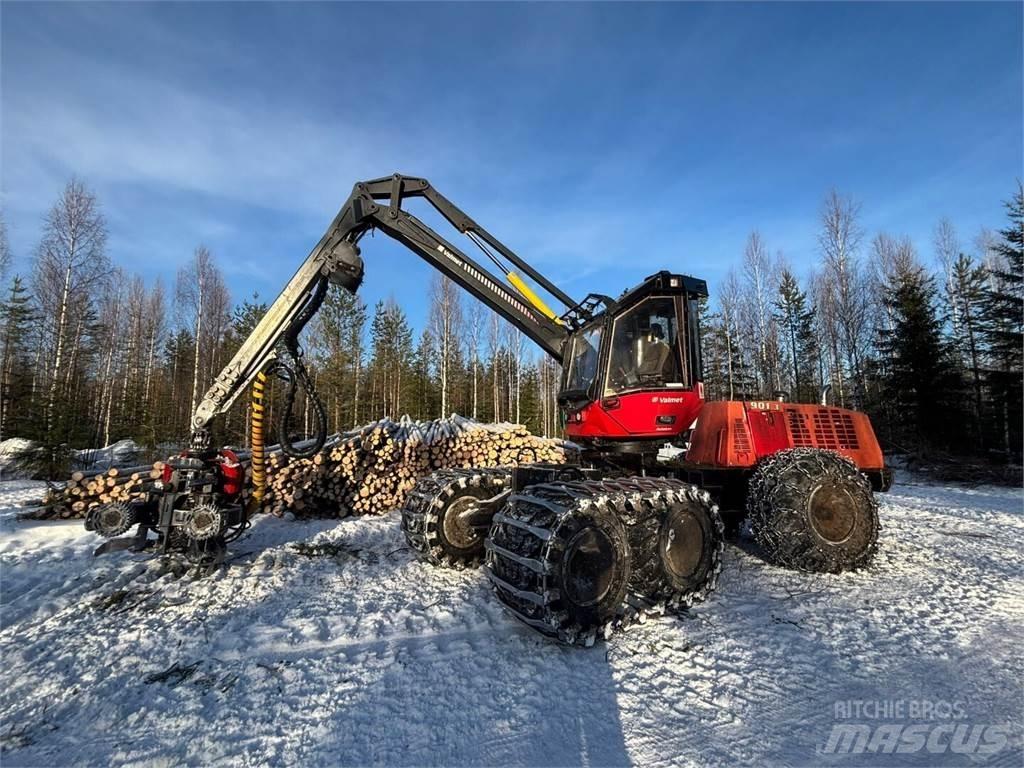 Valmet 901.3 Betakarítók