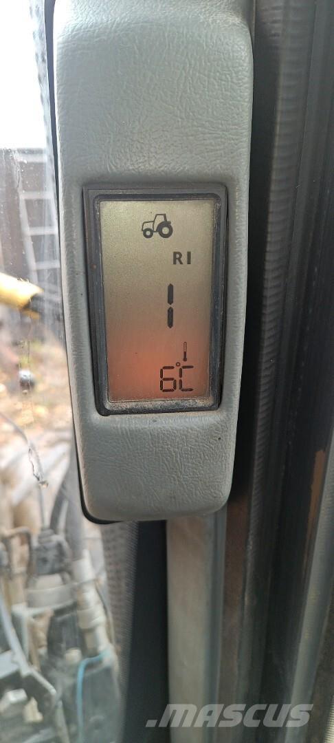 Valtra 8450 Traktorok