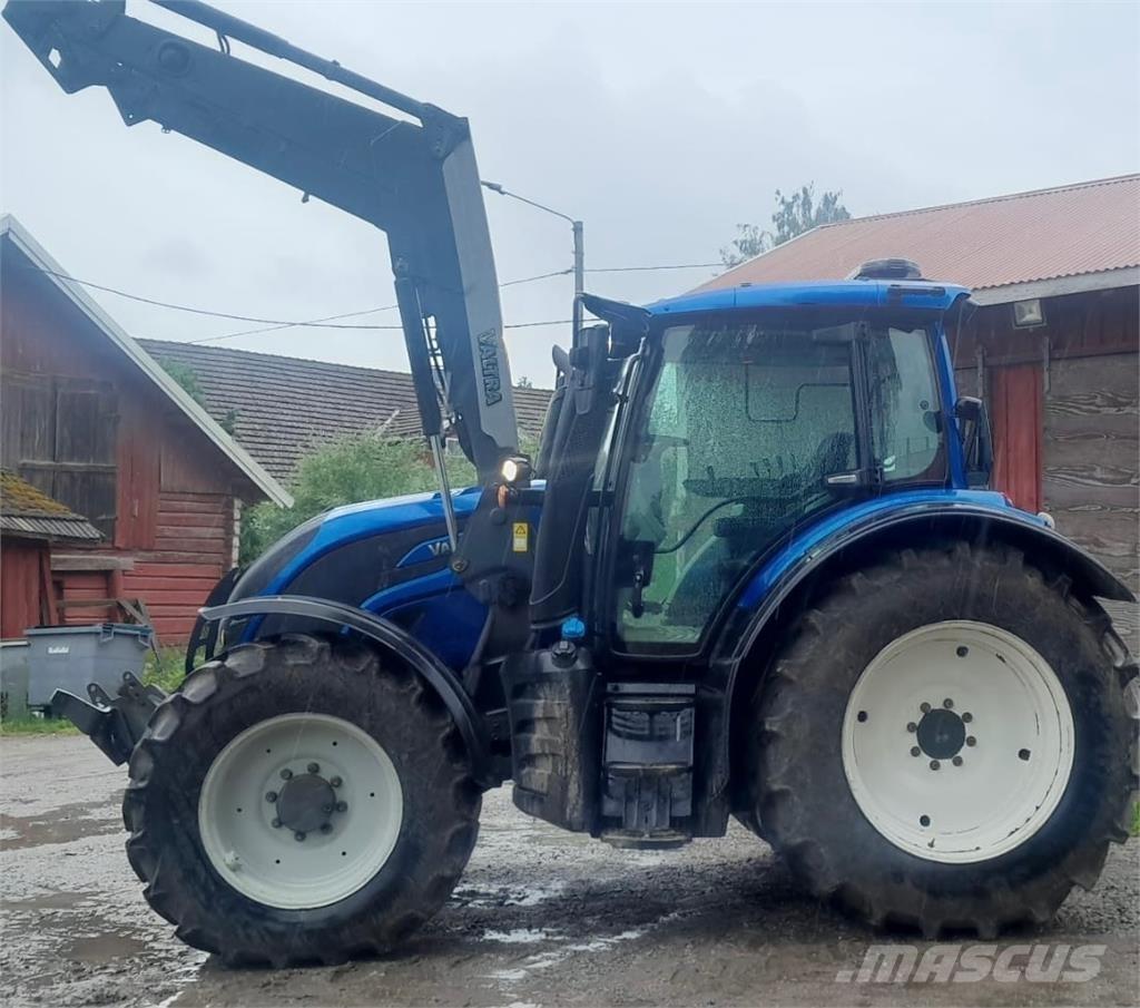 Valtra N134 Traktorok