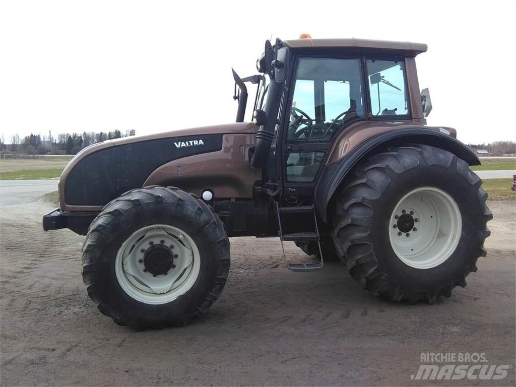 Valtra T 170 Traktorok