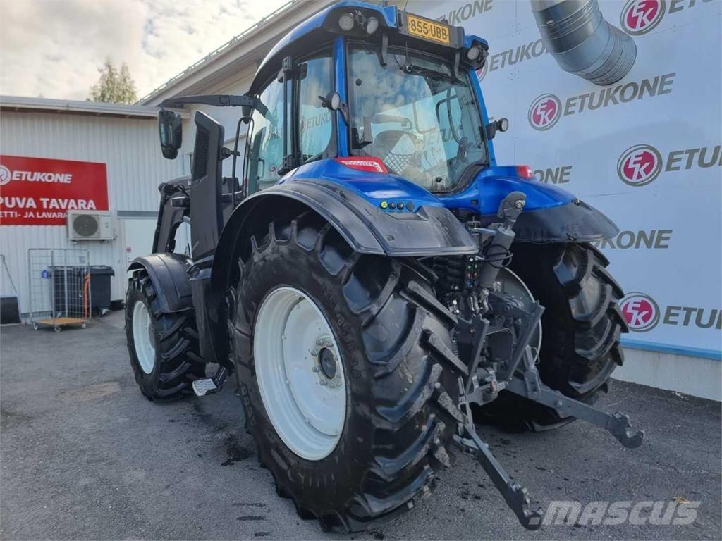 Valtra T145 Traktorok