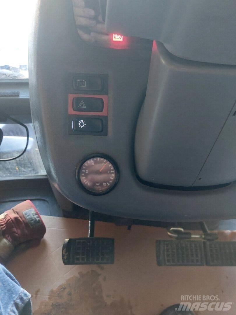 Valtra T202 D Traktorok