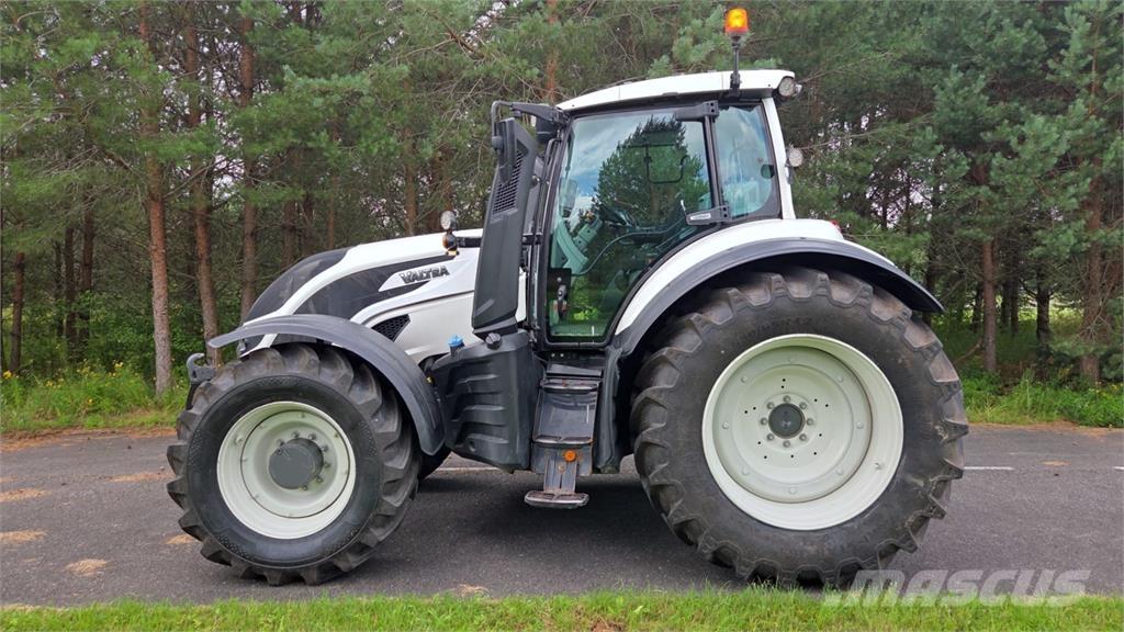 Valtra T254 Versu Traktorok