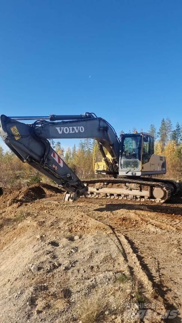 Volvo 210C Lánctalpas kotrók