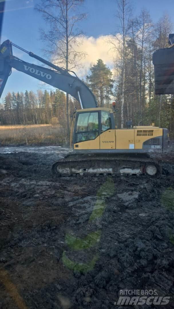 Volvo 210C Lánctalpas kotrók