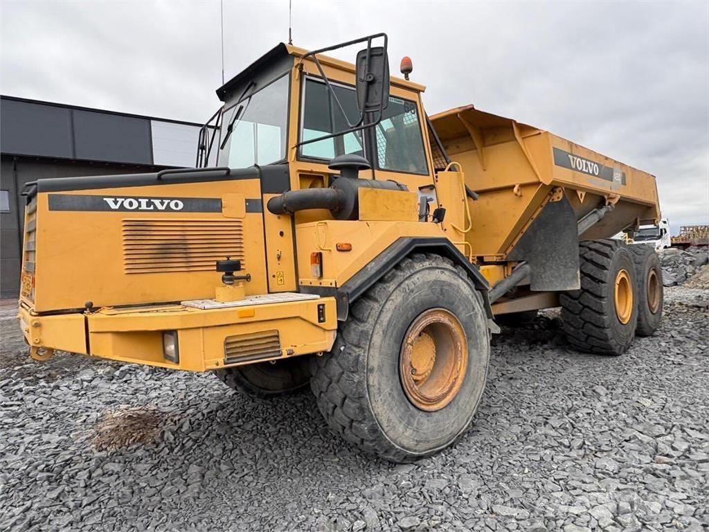 Volvo A 25 C Csuklósdömperek
