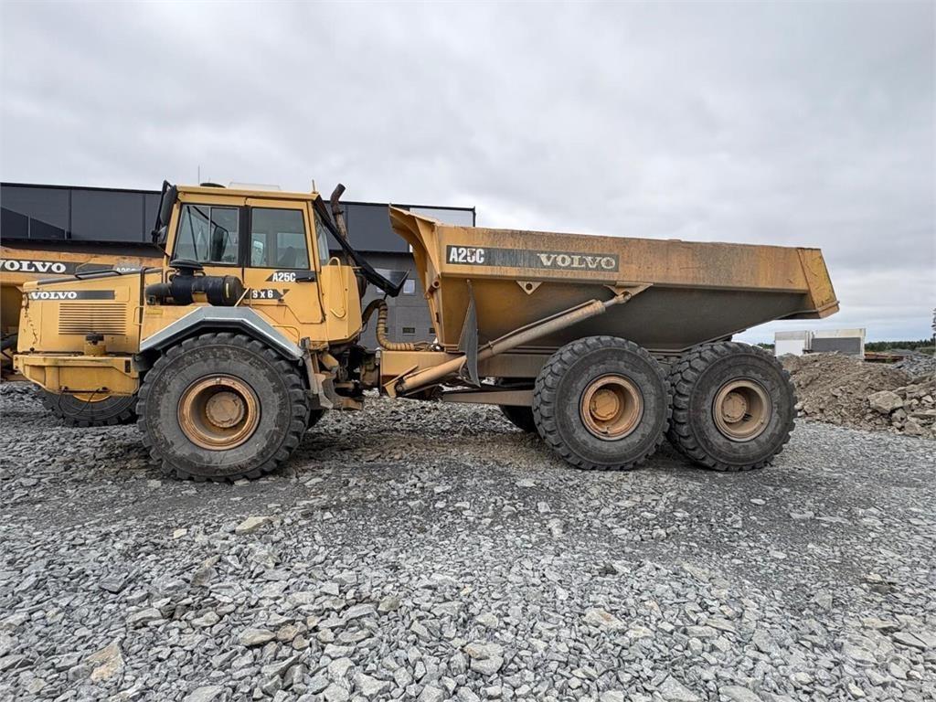 Volvo A 25 C Csuklósdömperek