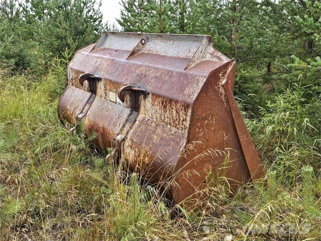 Volvo BM Maakauha Kanalak