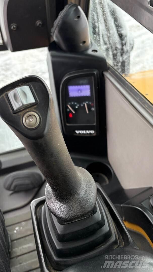 Volvo ECR88D Közepes (midi) kotrók 7 t - 12 t