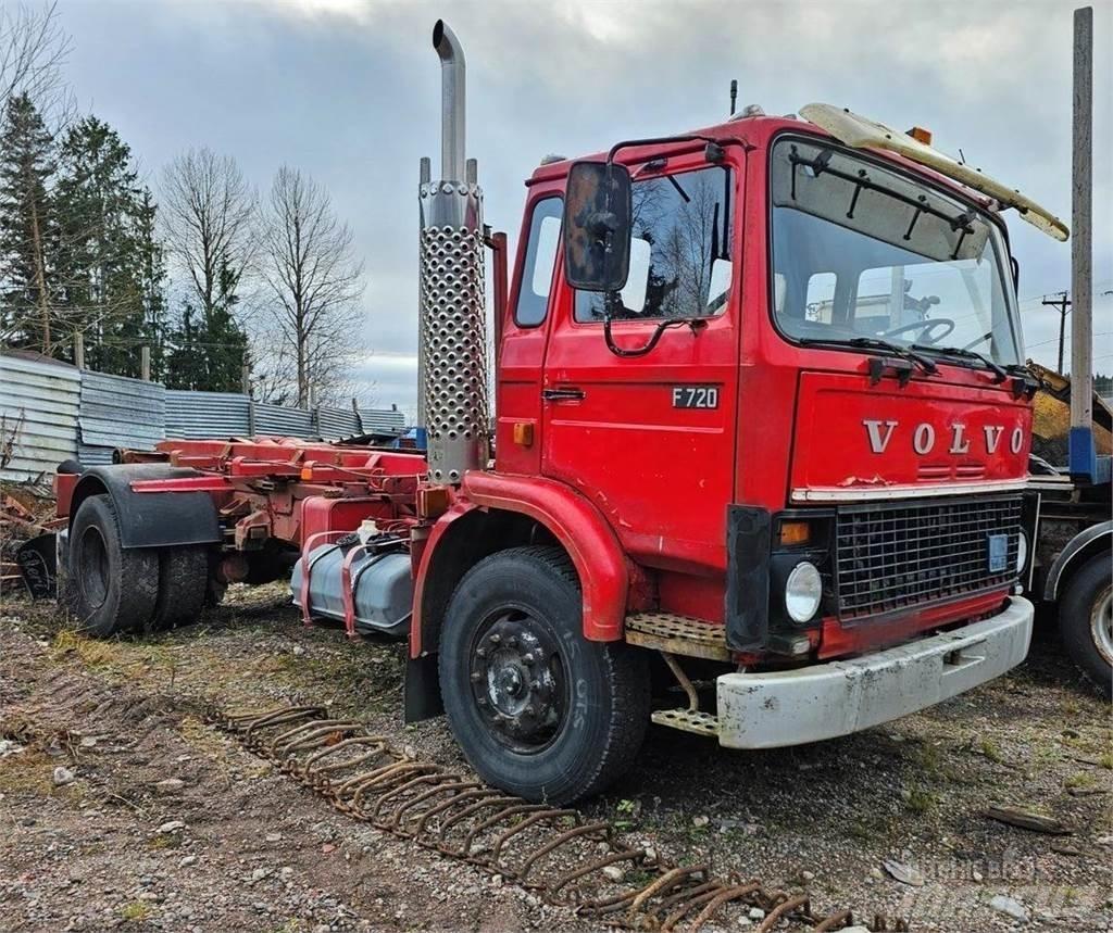 Volvo F720 Horgos rakodó teherautók