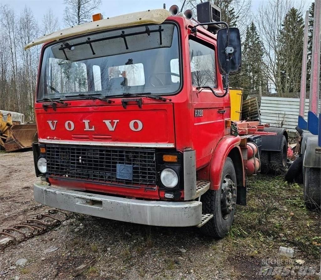 Volvo F720 Horgos rakodó teherautók