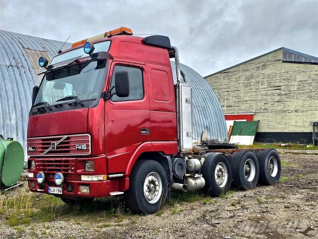 Volvo FH16 8x4 Nyergesvontatók