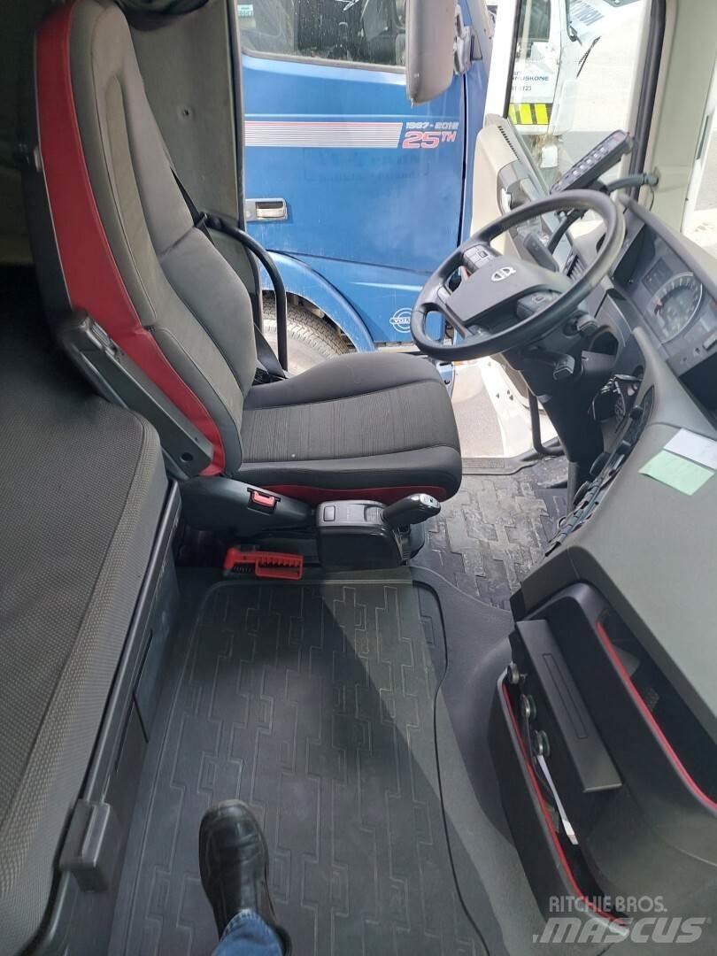 Volvo FH500 8x4 Horgos rakodó teherautók