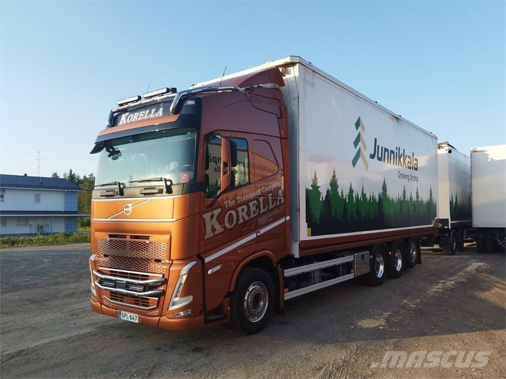 Volvo FH500TC 8x4 Deszkaszállító teherautók
