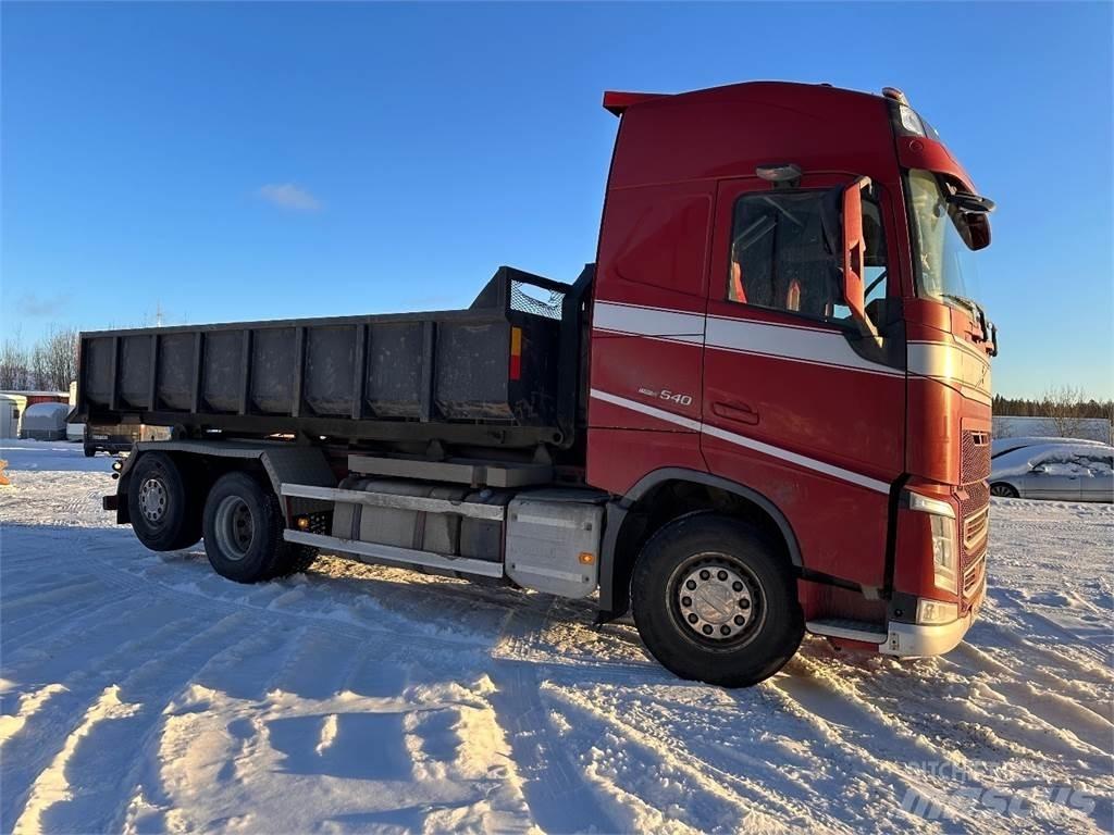 Volvo FH540 Horgos rakodó teherautók