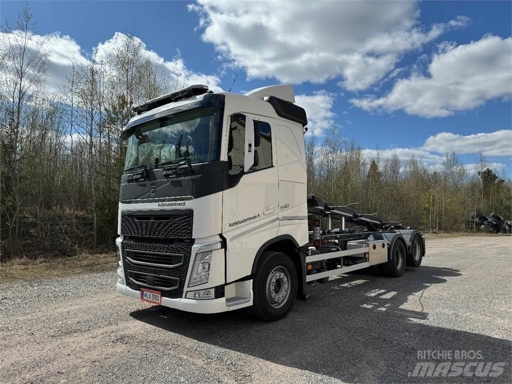 Volvo FH540 Horgos rakodó teherautók