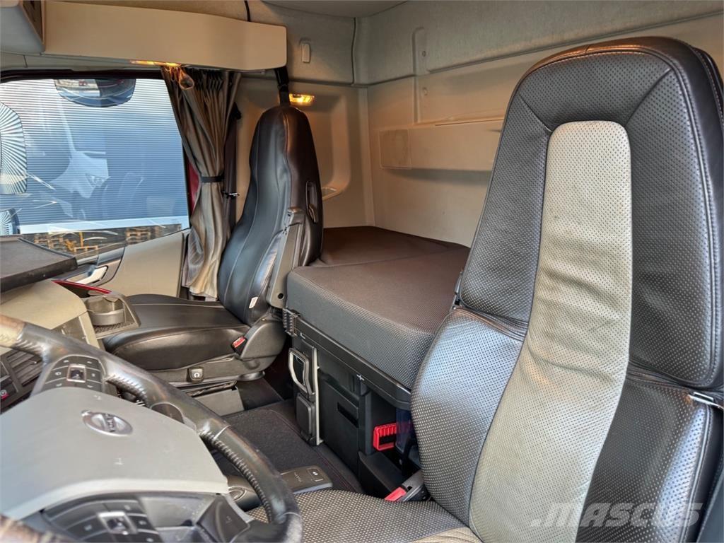 Volvo FH540 8X4 Darus teherautók