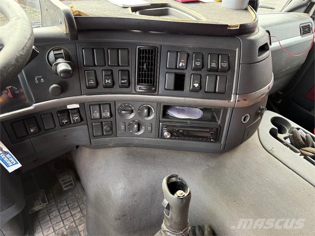 Volvo FM 12 8x4 Horgos rakodó teherautók