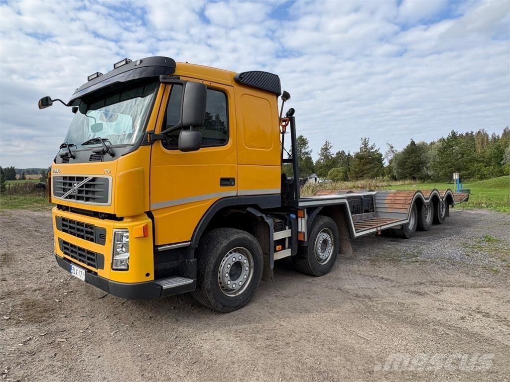 Volvo FM 480 10x4 erdészeti gépszállító teherautók