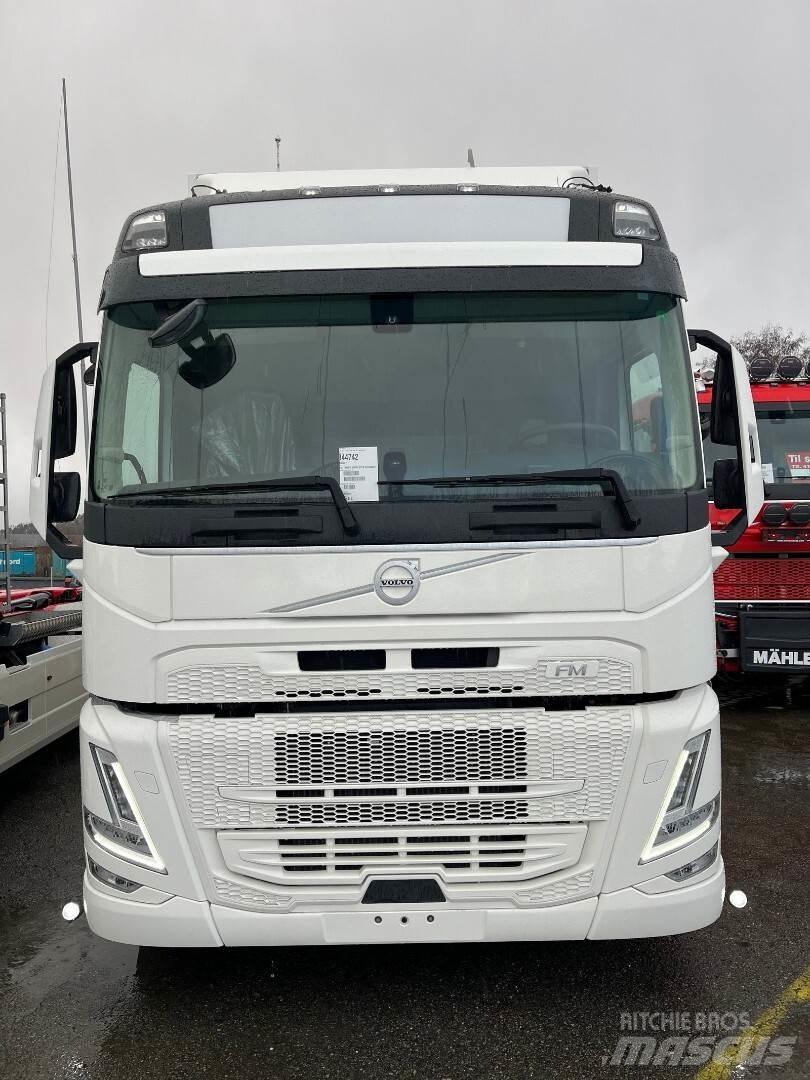 Volvo FM330 4x2 Dobozos teherautók
