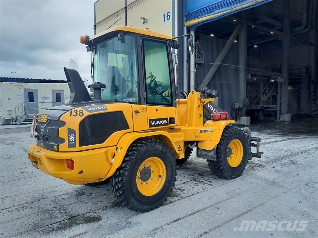 Volvo Gt Gumikerekes homlokrakodók