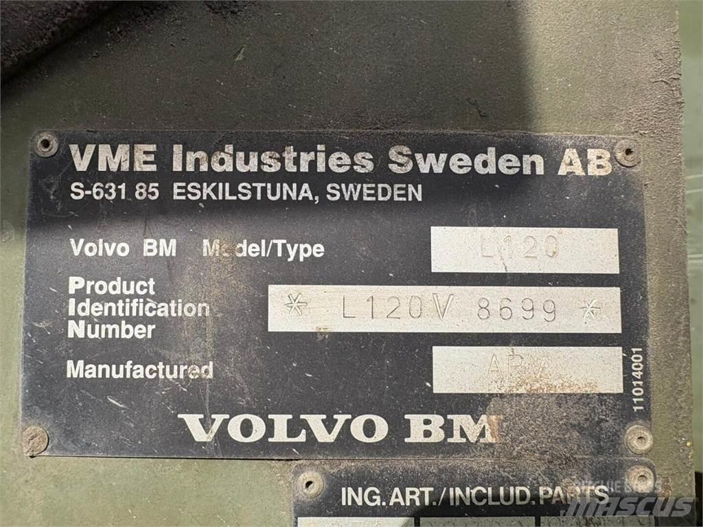 Volvo L 120 B Gumikerekes homlokrakodók