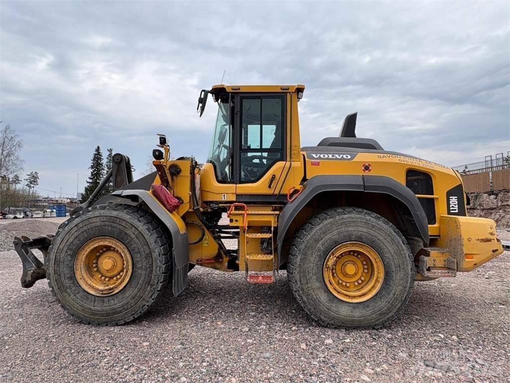Volvo L 120 H Gumikerekes homlokrakodók